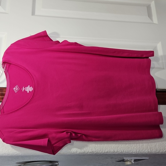 St. John's Bay Short Sleeve Tees - Pink, Red, Blue, lilac/Excellant Condition - Picture 5 of 9